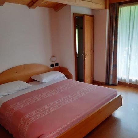 Albergo Scoiattolo Tret Exteriör bild